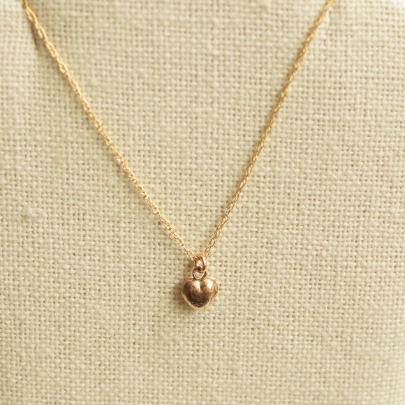 Tiny 14k gold filled heart on gold filled chain - Picture 1 of 2